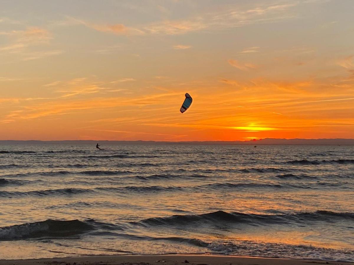 Agreable Studio Cabine A 5 Min A Pied De La Plage Le Grau-du-Roi Zewnętrze zdjęcie